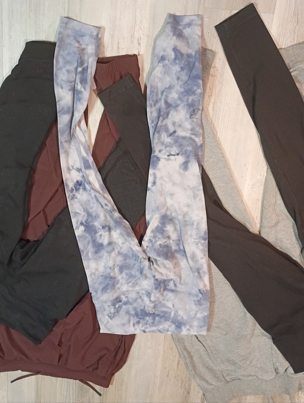 Lululemon Bundle - Picture 7 of 9